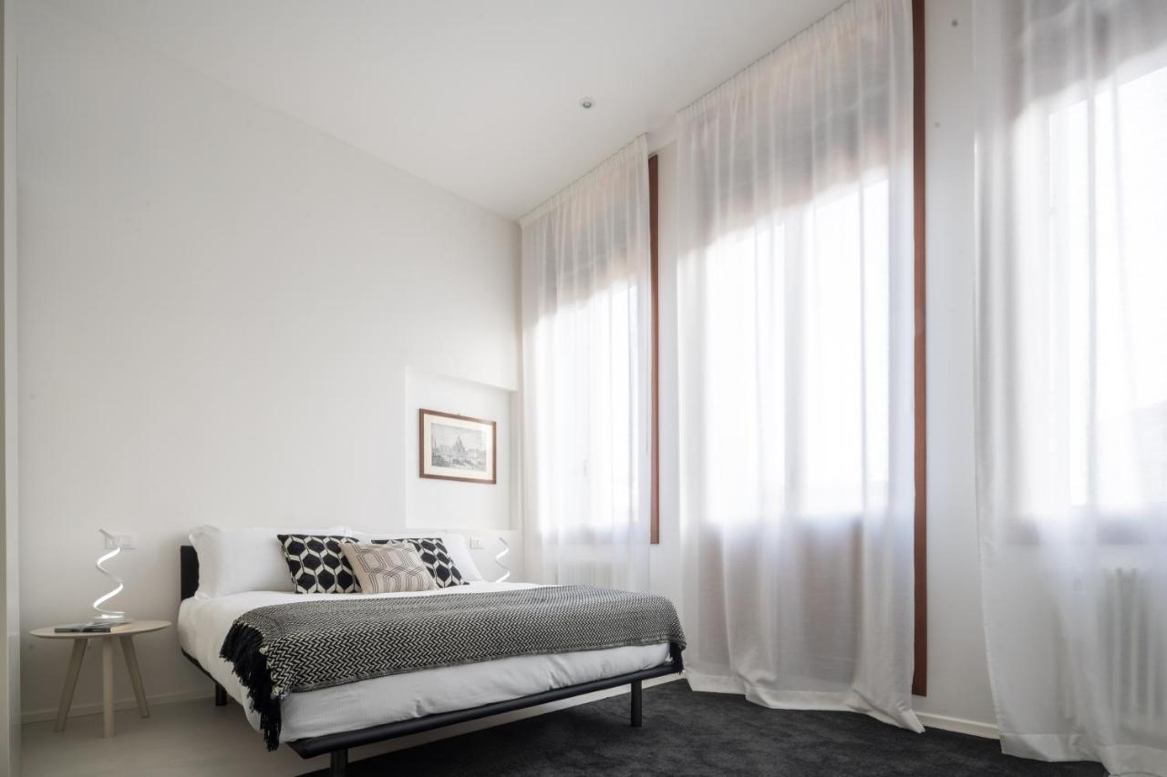 Design Apartment With Balcony On The Grand Canal R&R Venezia Esterno foto